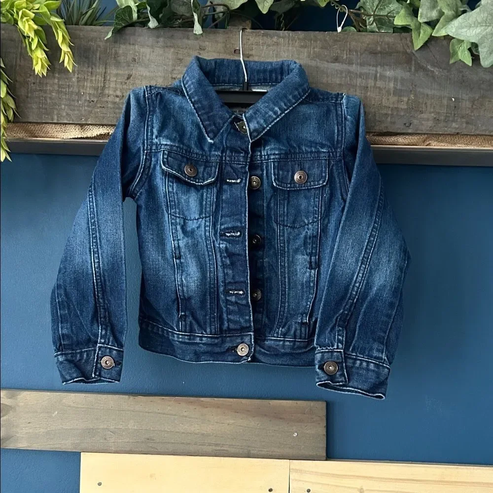 Kids Oshkosh B’gosh Denim Jacket. 6 EUC